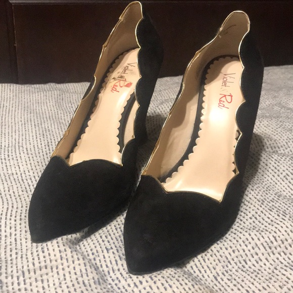 Black fabric with gold trim wedge - Picture 2 of 4